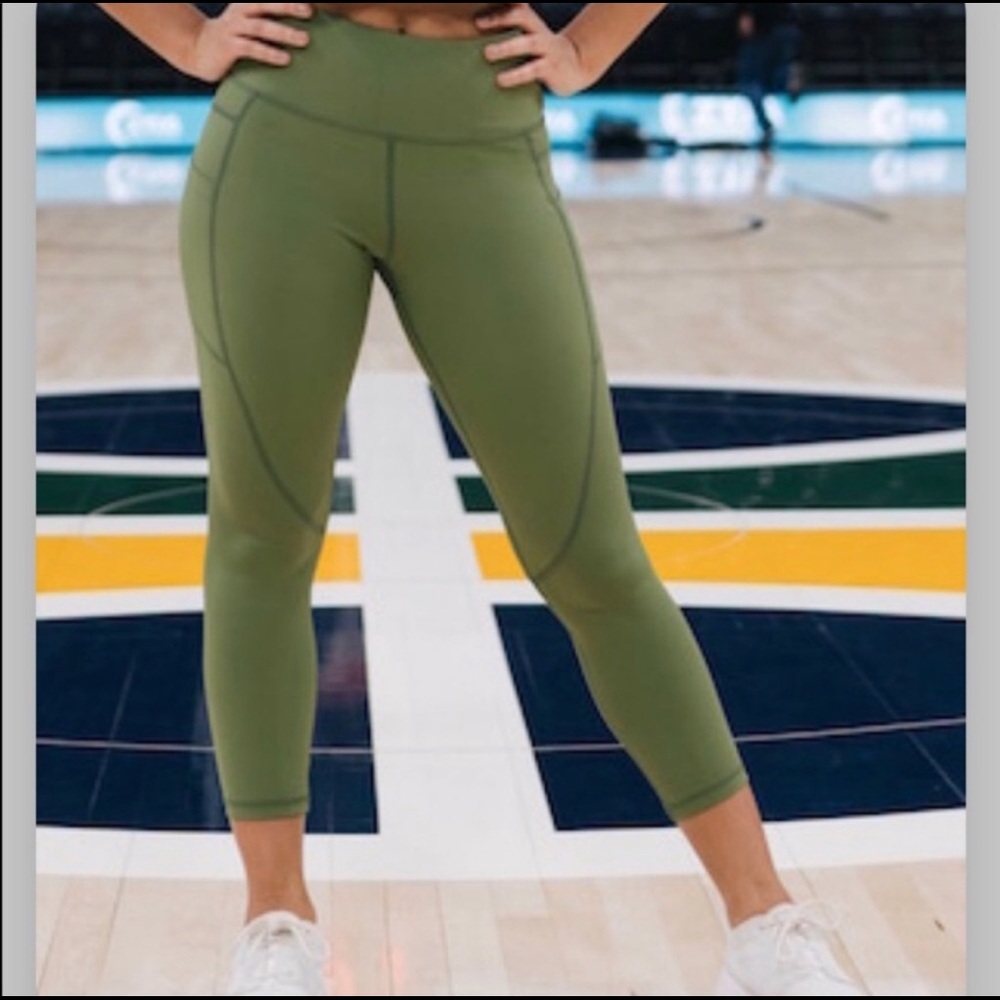 ZYIA Olive Green High-Waist Pocket Leggings
